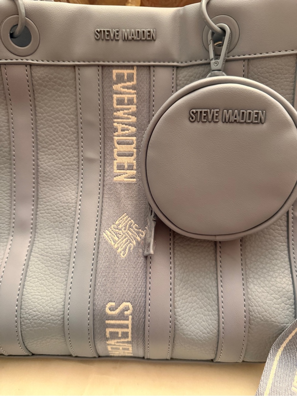 Steve Madden Bwebber Cornflower Blue Convertible Tote & Crossbody w/Guitar Strap - Picture 4 of 13